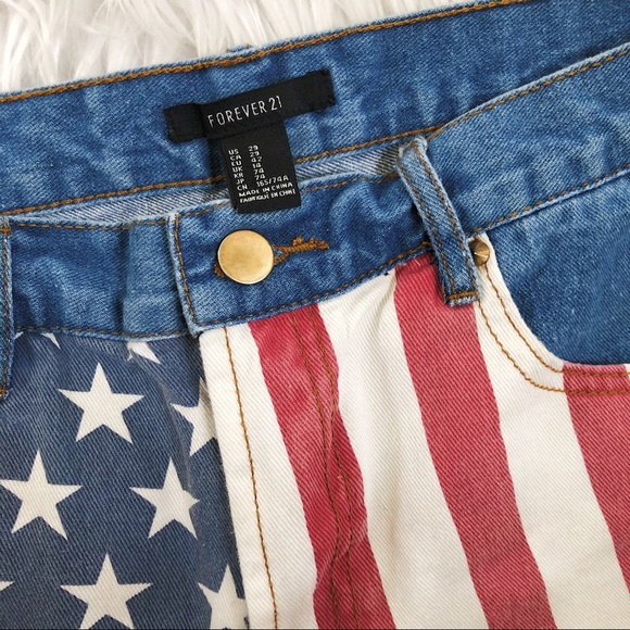 American Flag Denim Shorts 🇺🇸 - Picture 2 of 5